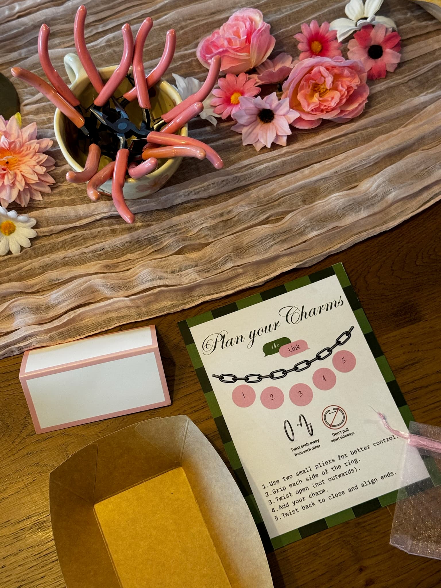 Charm-planning instructions and materials — The Link, Rotterdam