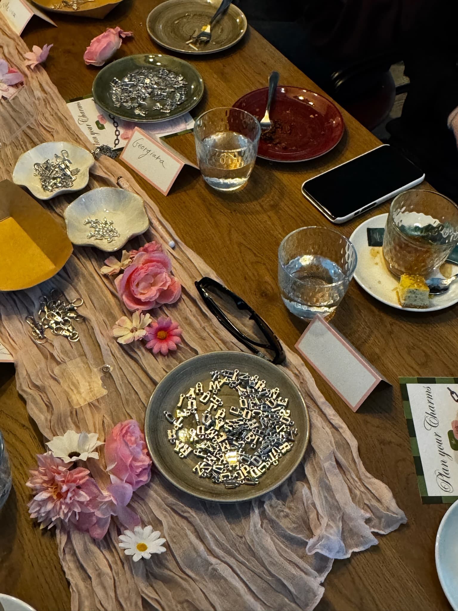 Letter charms and afternoon tea — The Link, Rotterdam